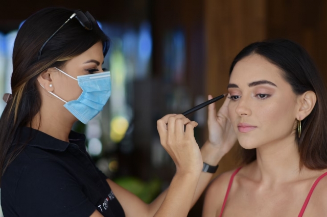 Bridal Bliss Begins with Beauty: 5 Perks of Professional Makeup on Your Big Day