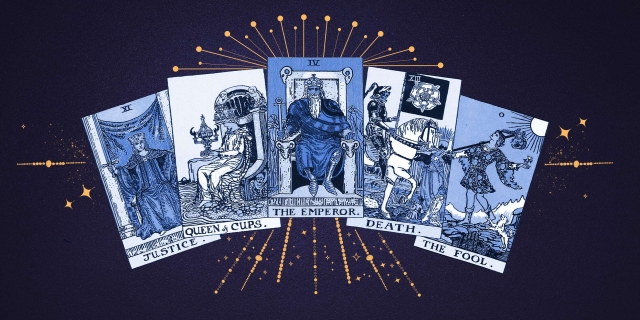 Oracle Cards vs Tarot Cards