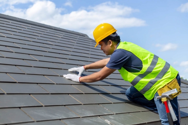 What Should You Expect from Roof Repair Services?