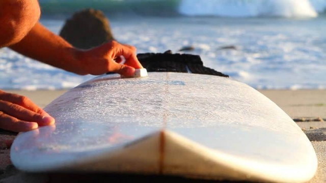 The Essential Guide to Removing Wax from Your Surfboard