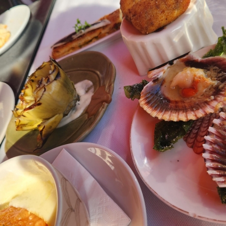 Impress Your Guests: Exquisite Paella Wedding Catering