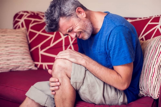 When Is It Time to See a Knee Pain Doctor?
