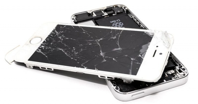 Broken Screen Repair in Garland 2