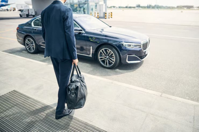 Bozeman Airport Car Service Guide: Luxury & Budget Options