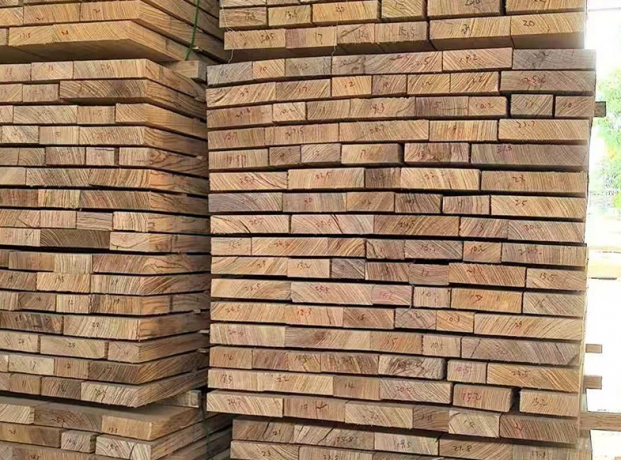 The Comprehensive Guide to Hardwood Lumber: Types, Properties, Uses, and Sustainable Benefits