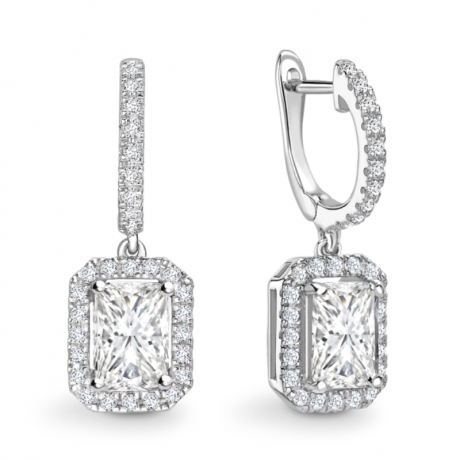Diamond Stud Earrings: The Perfect Gift for Any Milestone Celebration