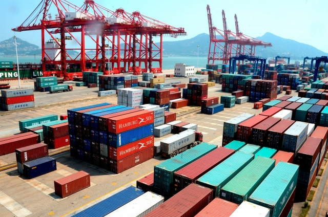Understanding Importer of Record (IOR) Services in Global Trade