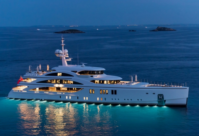 Dubai Marina Yacht Rental: A Unique Way of Exploring the City