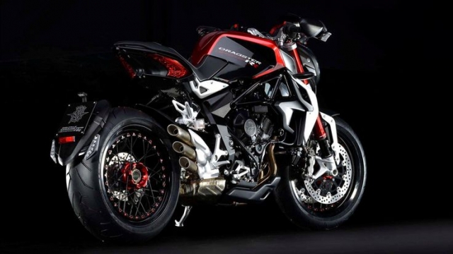 MV Agusta Dragster 800 RR Review – Speed Meets Style