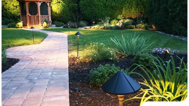 How to Design an Outdoor Living Space with Hardscape Landscaping in Riyadh