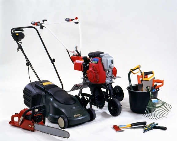 Outdoor Power Equipment Market to Surge with Battery-Powered Tool Demand