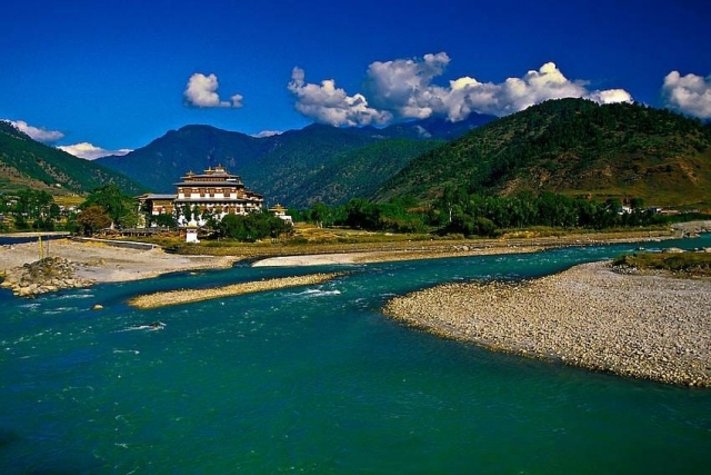 Bhutan Tour by Road: A Scenic Journey You Shouldn’t Miss