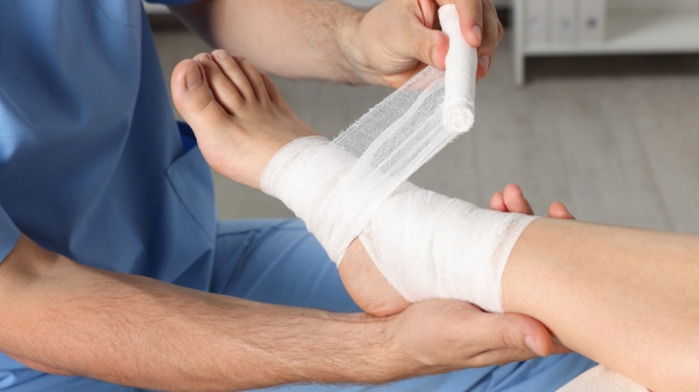 Chronic Wounds Treatment Market is in trends by Innovative Therapies