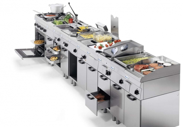 Essential Commercial Kitchen Equipment: Enhancing Efficiency and Performance