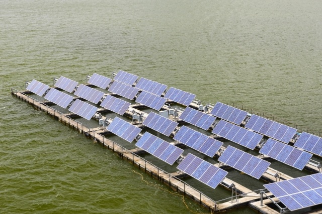 Floating Power Plant Market Booms with Renewable Integration