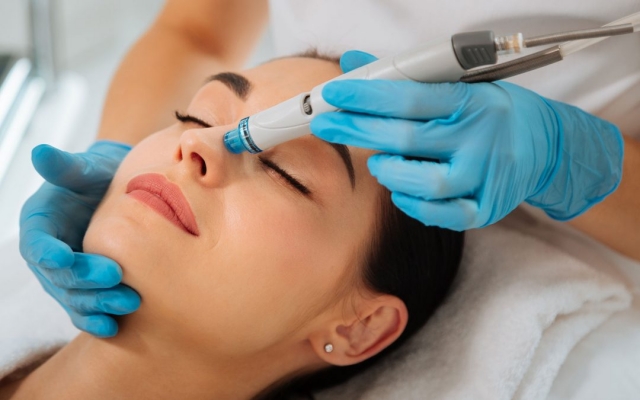 Hydrafacial Radiance: Illuminate Your Skin's Natural Glow