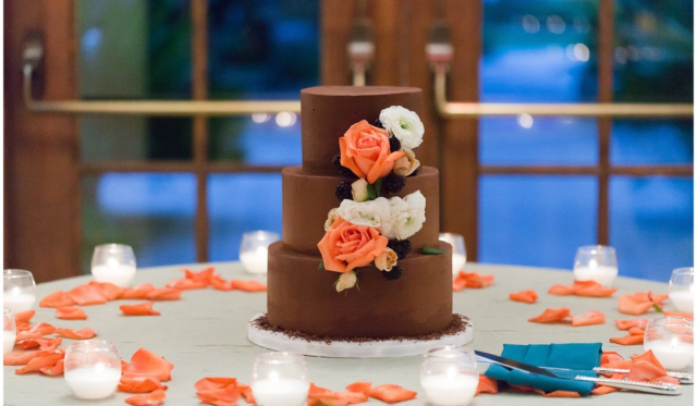 Seasonal Wedding Cakes Phoenix AZ: Celebrating with Flavors Inspired by the Desert