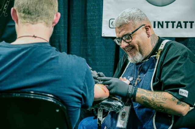 tattoo artist pay