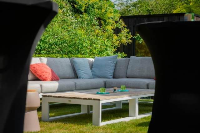 Expert Tips for Choosing Outdoor Luxury Furniture That Elevates Your Space