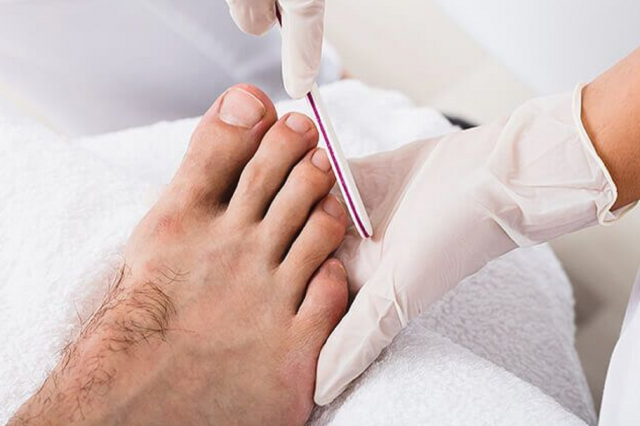 Get Clean and Stylish Feet with Pedicure for Men at Home
