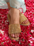 The Complete Guide to Women’s Footwear: From Jutis to Sliders