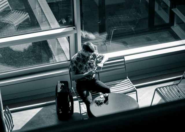 Top 8 Travel Woes & Problems You MUST Be Aware Of