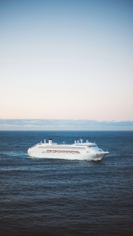 Where to Find the Best Luxury Cruise Deals from USA