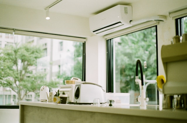 Avoid the Summer Breakdown: Tips on Scheduling Your AC Replacement