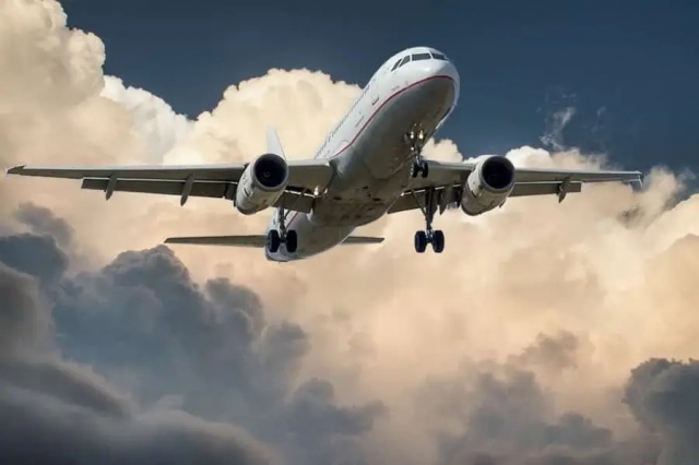 How can I contact Asiana Airlines customer service?