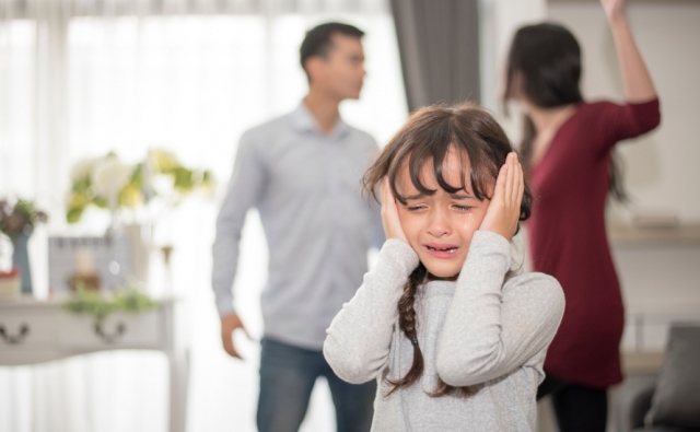 How Do Courts Determine Who Gets Custody of Children in a Divorce?