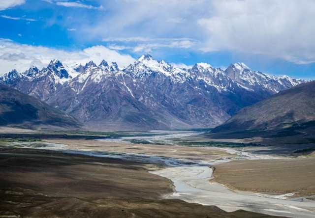 Yak Safari in Ladakh 2025 Guide + Must-Try Food Stop at Gesmo Restaurant