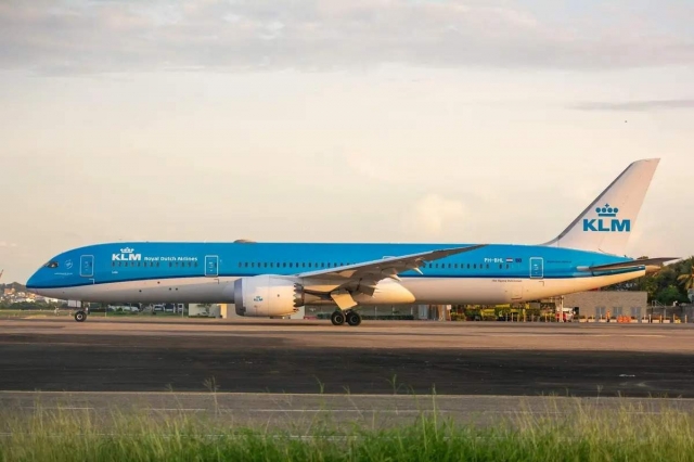 Is KLM Economy Comfort Worth the Upgrade on Long-Haul Flights? A Full In-Flight Review