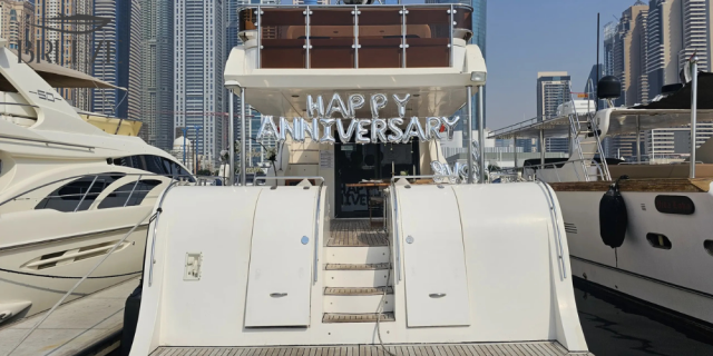 Anchored In Love: Celebrating Anniversaries On Yachts In Dubai