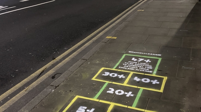 Street Marketing Ads: Creative Impact Through Reverse Graffiti and Chalk Stencilling