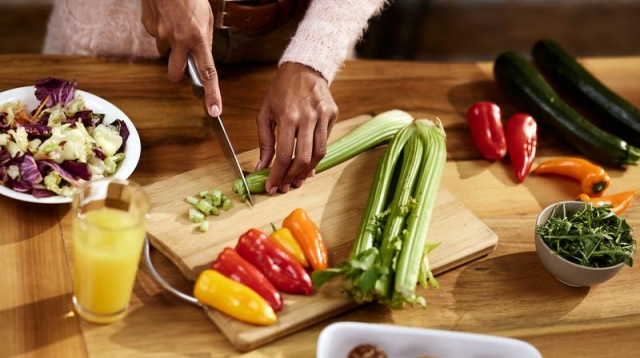How Can You Naturally Reduce Cravings and Improve Your Eating Habits