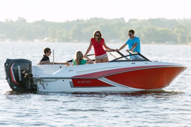 Exploring the Shores Why Lake Ontario Boat Rentals Are the Ultimate Summer Experience