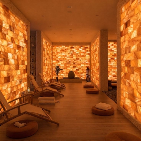 Balancing Nature: The Power of Himalayan Salt Blocks Combined with Modern Wellness Therapies