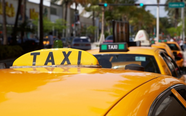 Why Choose a Silver Service Taxi in Melbourne? Discover the Difference