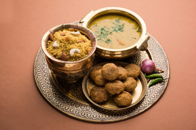 Discover Royal Rajasthani Dishes in Jaipur’s Old City Bazaars