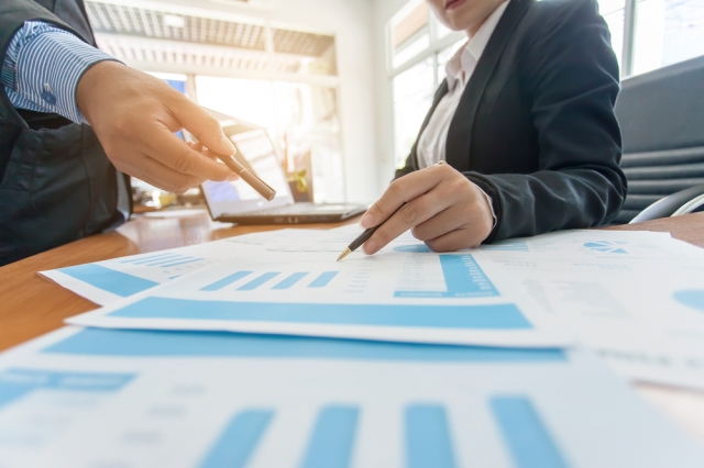indexFTSE UKX Maintains Uptrend Amid Sector Stability and Strategic Realignments