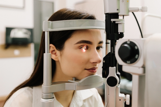 How To Select the Best Vision Screening Device for Your Clinic