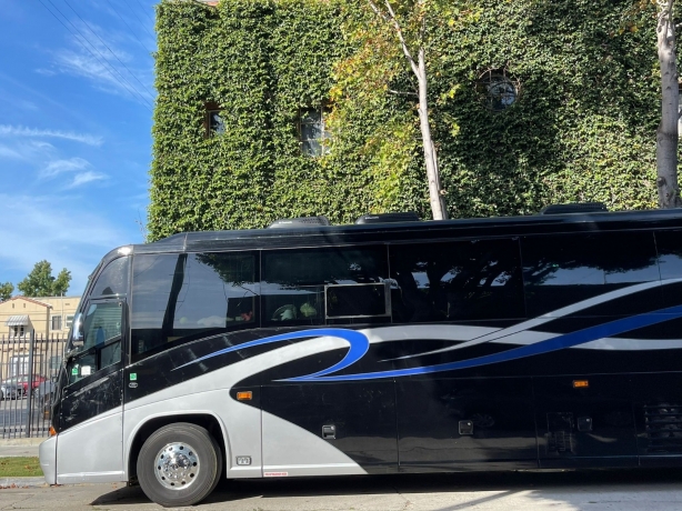 Limited Time Deal: 30% Off Tour Bus Rentals – Let The Journey Begin!