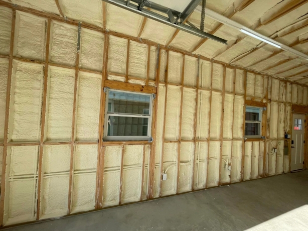How Spray Foam Insulation Experts Help Property Owners in Tallahassee, FL