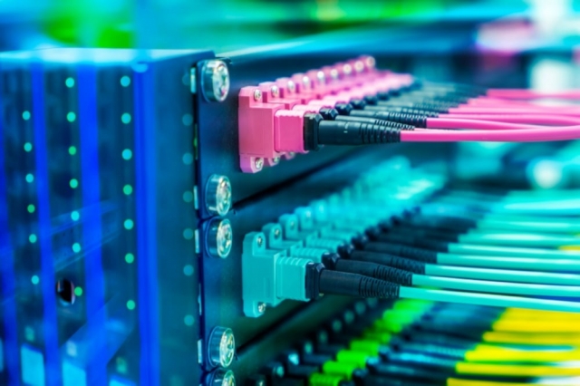 The Ultimate Guide to Fiber Optic Patch Cables: Types, Applications 