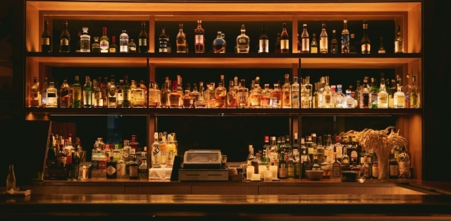 You Won’t Believe These Cheap Bars in India Serve Drinks THIS Good!