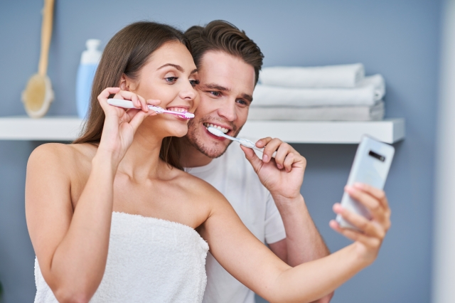What Is the Best Way to Whiten Teeth? A Complete Guide to Teeth Whitening