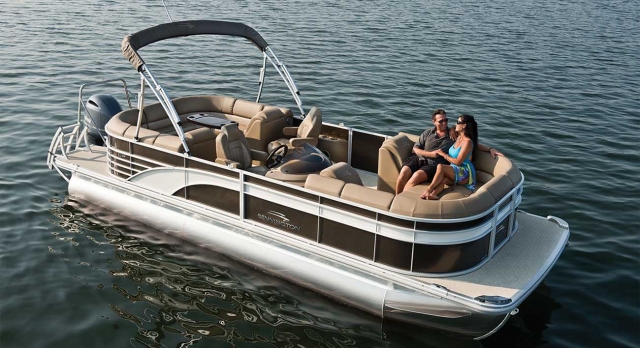 Unlock Muskoka’s Hidden Beauty with a Boat Rental in Gravenhurst