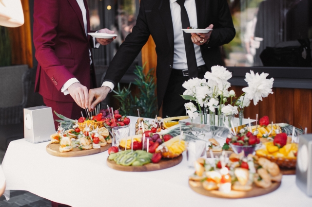 Reasons to Choose Full-Service Catering for Your Colorado Springs Wedding