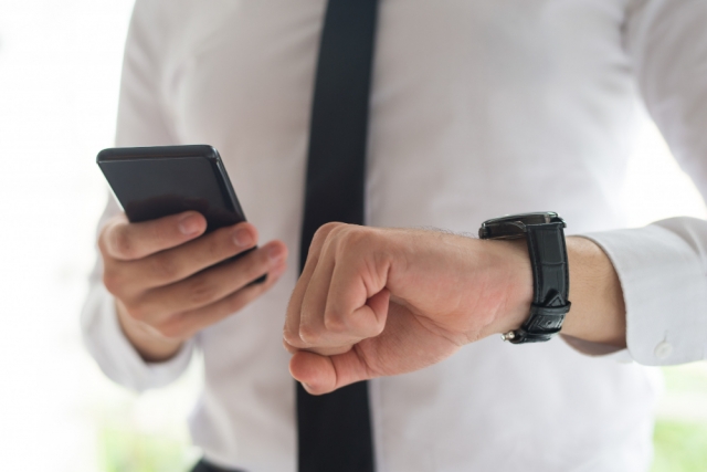 Ultimate 2025 Buying Guide: Top Smartphones and Smartwatches Every Man Should Consider