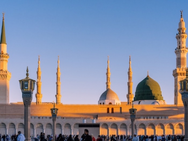 Why Opt for An Cheap Umrah Package 2023? 